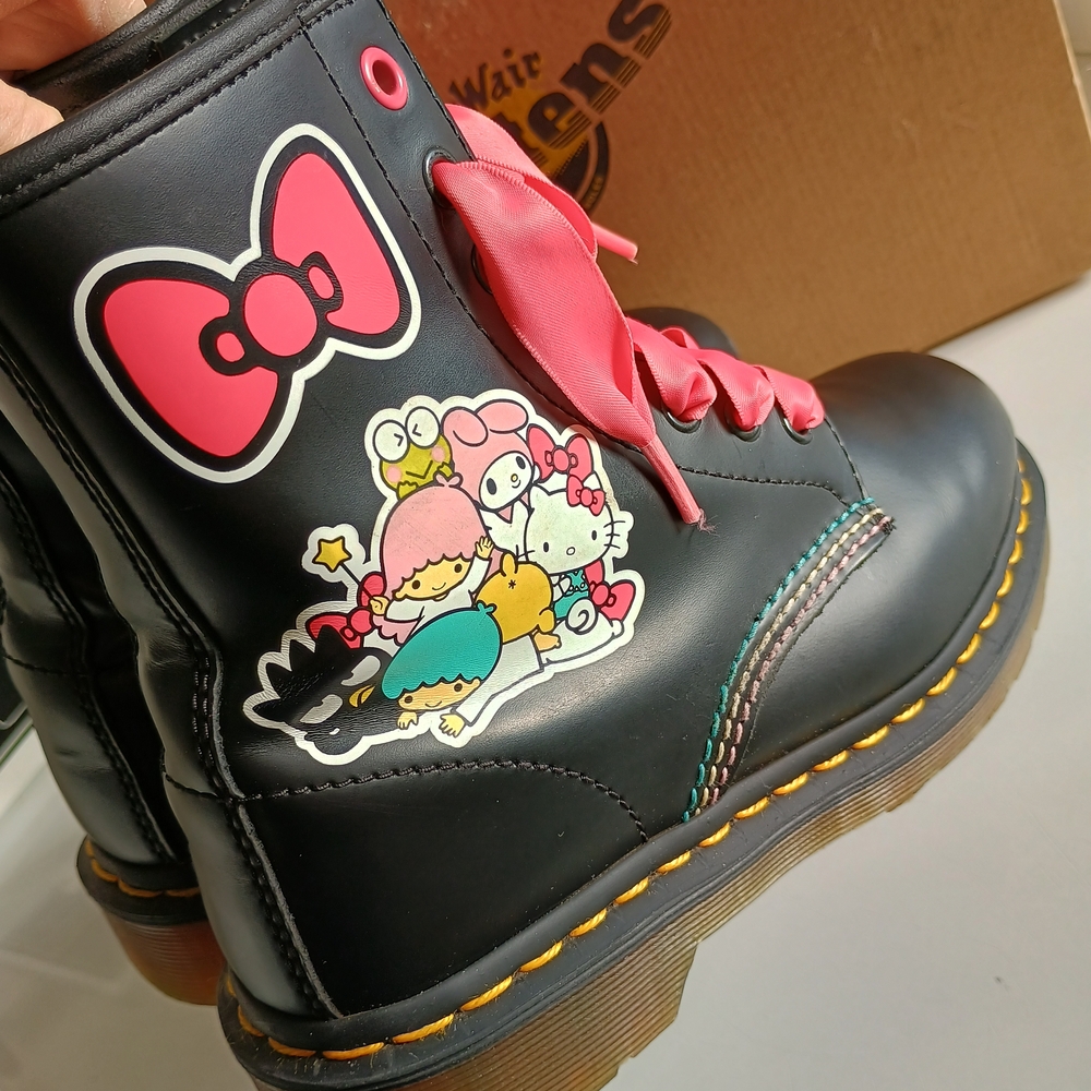 ๐ป CUTE CORE ๐ป Dr Martens, Sz 5, Hello Kitty & Friends rugged sole boots, HK&F - Picture 12 of 16